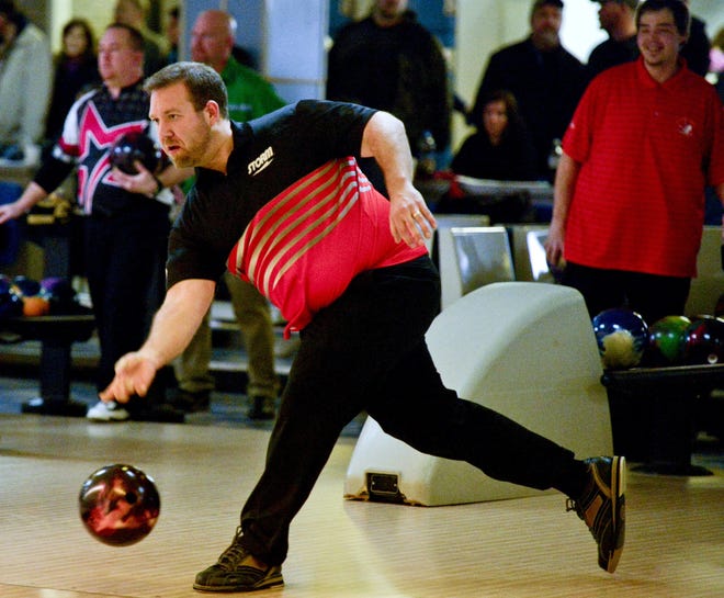 Lee Eighmy Jr. bowls Jan. 16 during a practice round of the Times-News Open semifinals at Rolling Meadow Lanes in Millcreek Township. SARAH CROSBY/