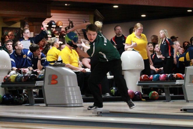 Shamrocks Blake Wohlsheid bowled a high of 235 to lead his team to a victory over the Pirates.