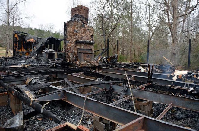 An early morning fire destroyed this home off Black Ike Road on Thursday, Jan. 21, 2016 in Oconee County, Ga. (Richard Hamm/Staff) OnlineAthens / Athens Banner-Herald