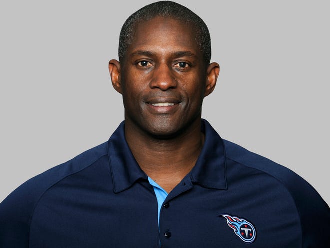 The Tampa Bay Buccaneers have hired Brett Maxie, a former assistant coach with the Tennessee Titans.