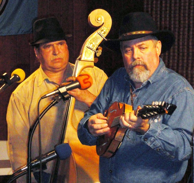 Jim Vancko and Tracy Fleck, popularly known as Second Breakfast, put on their most serious gunslinger look for some fan-favorite Wild West songs. PHOTO PROVIDED