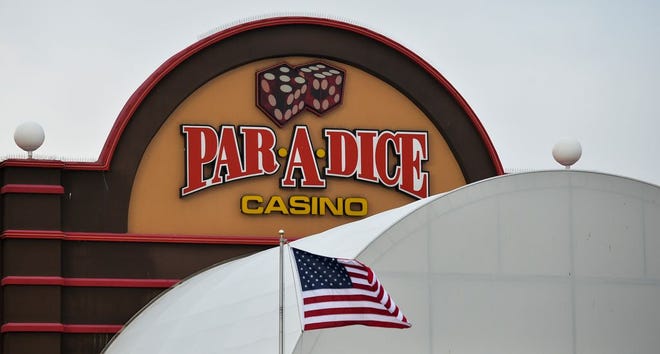 The Par-A-Dice Casino will lay off 40 employees, officials said, because of the impact of video gaming in the area.