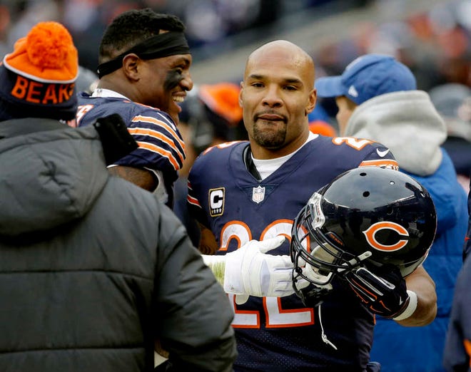 Chicago Bears running back Matt Forte is congratulated on the sideline after scoring a touchdown against the Detroit Lions during on Jan. 3 in Chicago. Forte, a two-time Pro Bowl running back, announced on Instagram Friday that the team informed him this week it will not offer him a contract for next season. (AP Photo/Nam Y. Huh)