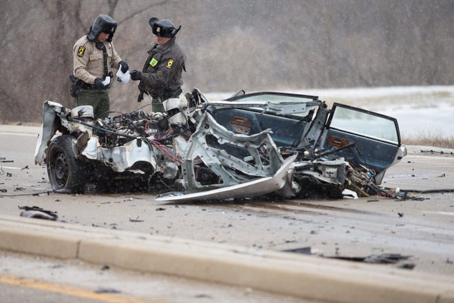 Illinois State Police work the scene of a fatal accident Monday, Feb. 8, 2016, on South Springfield Avenue at Cunningham Road in Rockford. MAX GERSH/STAFF PHOTOGRAPHER/RRSTAR.COM