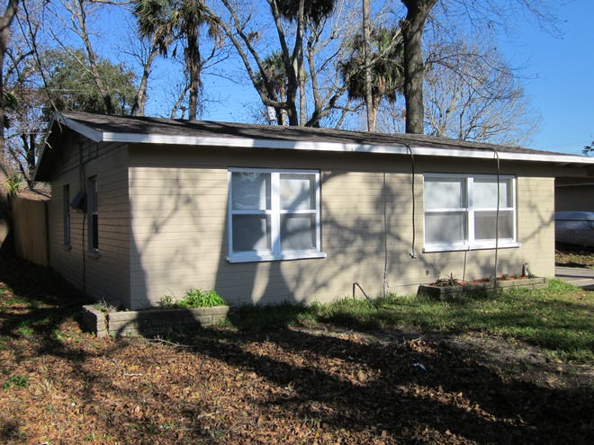 This 60-year-old, two-bedroom house, at 147 Center St. in Daytona Beach, was bought in August for $22,100 and sold in September for $28,000 by Buzzy Porter of Realty Pros Assured. NEWS-JOURNAL/BOB KOSLOW