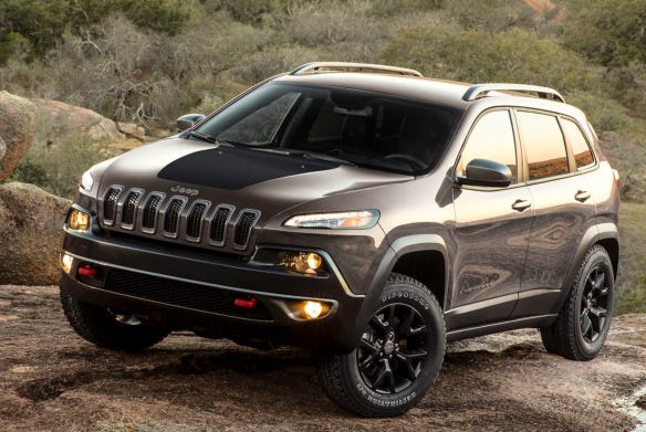 Changes to the Cherokee, Jeep’s modern two-row crossover ute, for 2016 are mostly colors and trim packages. The tow hooks and hood decal indicate this is the boonie-bashing Trailhawk; six other versions are now available, with a choice of three 4X4 systems or FWD only. FCA
