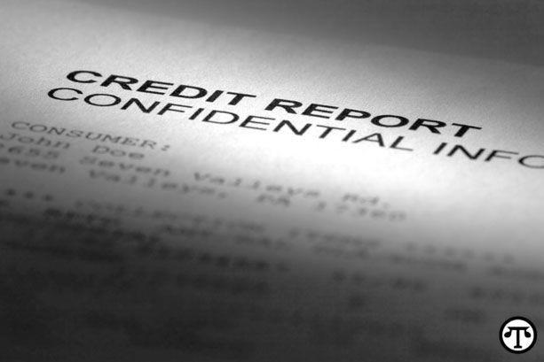 Foto crédito: Shutterstock Felicítese por ser fiscalmente inteligente si usted chequea su informe de crédito regularmente. (NAPS)
