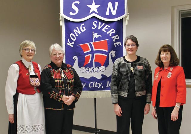 Sons of Norway meet to learn about jewelry