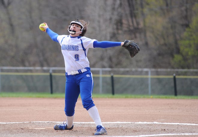 Skyla Greco (9) of Ellwood City pitches during a game against Union on April 25, 2015.