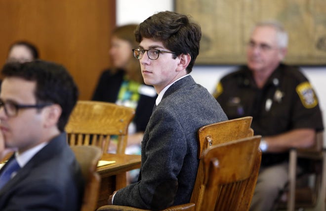 St. Paul's School student Owen Labrie looks around the courtroom during his trial in Merrimack County superior Court in Concord, N.H., in August 2015. (AP photo/Jim Cole, file)