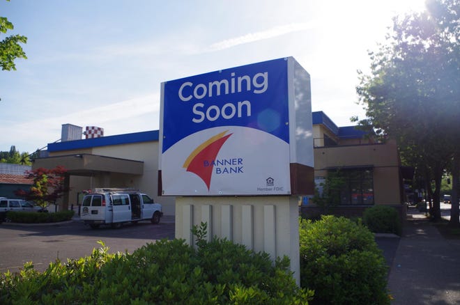Banner Bank plans to open a new branch in downtown Eugene, at 169 W Sixth Avenue, on July 25. It also plans to close the branch along at 260 Country Club Road just before opening the new one. (Dylan Darling/The Register-Guard)