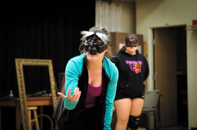As part of the Stephens College Summer Theatre Institute, Madison Dodd and Jesse Roan rehearsed material written by Commedia dell’Arte specialist John Achorn. STI gave its commedia performance, the first of the season, on Friday.
