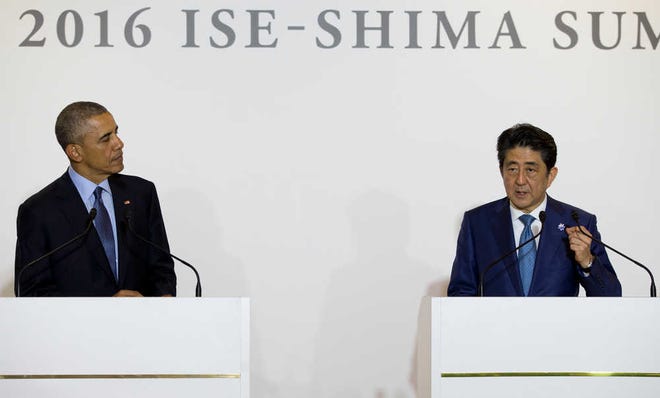 President Barack Obama and Japanese Prime Minister Shinzo Abe speak to media in Shima, Japan, Wednesday, May 25, 2016. (AP Photo/Carolyn Kaster)