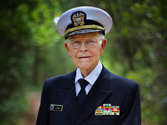Chaplain Elden Luffman, a retired U.S. Navy commander, died at home on Monday.