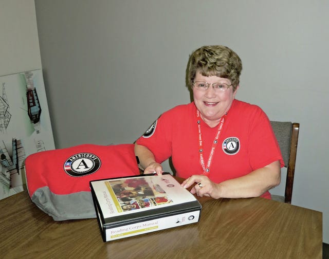 Mohr finishes AmeriCorps service at Collins-Maxwell
