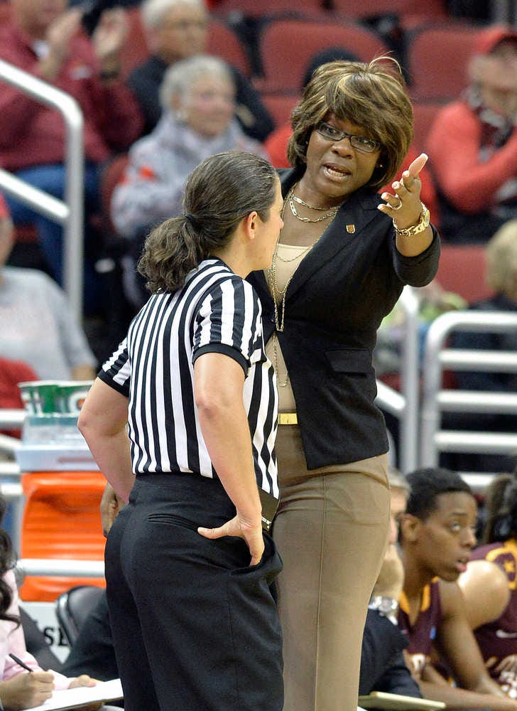 Loyola parts ways with women's basketball coach Swoopes