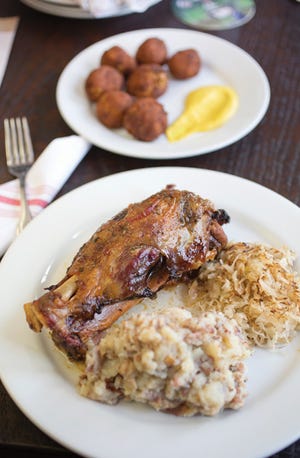 Schweinshaxe