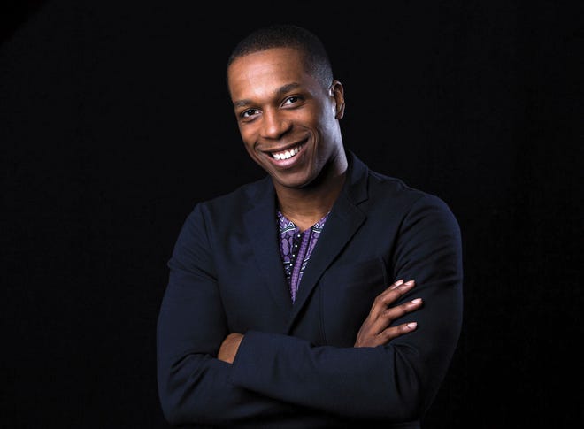 Tony Award winner Leslie Odom Jr. , who starred in the Broadway hit “Hamilton,” made his last appearance with the show on Saturday.