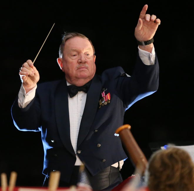 Les Muncaster will lead the Kingdom of the Sun Concert Band in free concerts this weekend. (Bruce Ackerman/Star-Banner)