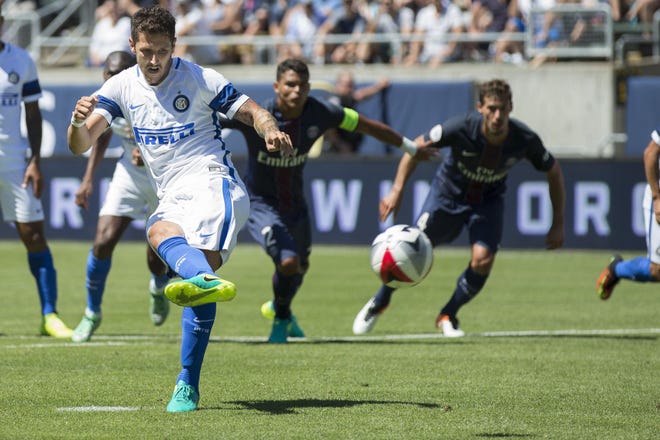 Inter Milan forward Stevan Jovetic (10) shoots a penalty kick as Inter Milan F.C. and Paris Saint-Germain F.C. play each other in Eugene on Sunday, July 24, 2016. (Adam Eberhardt/The Register-Guard)