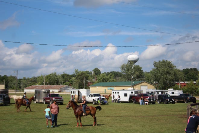 Observers and riders gather for Hillsdale County Horse Leaders' Gymkhana Show. ANDREW KING PHOTO