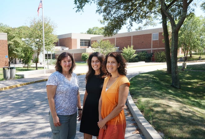 In East Greenwich, can extra zzz's equal more A's? 



From left, Katherine Williams, Carolyn Blackman and Amy Snyder, physicians and parents of teens, were in a group that advocated for -- and won -- a later start time at the middle and high school levels in East Greenwich. The Providence Journal/Sandor Bodo