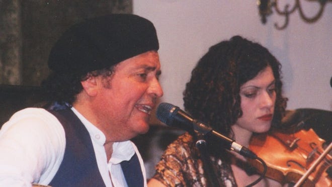 David Rodriguez performing with his daughter Carrie Rodriguez in 2005.