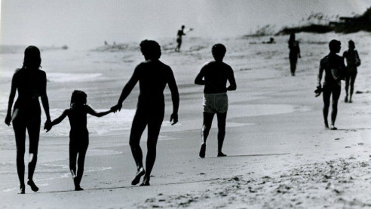 nudist families atthe beach