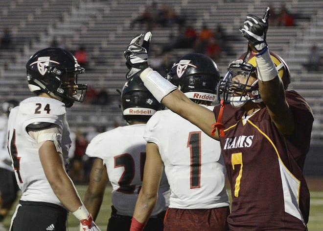 Victor Valley College's Devin Dixon waves to the crowd during the second half of Saturday's win over Santa Ana Community College. (Jose Huerta, Daily Press)