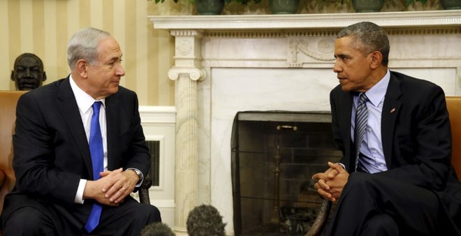 U.S. President Barack Obama meets with Israeli Prime Minister Benjamin Netanyahu in the Oval office of the White House in Washington November 9, 2015. REUTERS/Kevin Lamarque