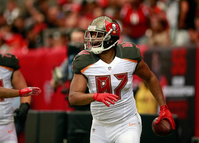 Tampa Bay Buccaneers tight end Austin Seferian-Jenkins (87) has been arrested on suspicion of driving while under the influence, according to the Florida Highway Patrol.