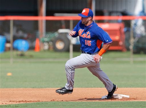 Tim Tebow runs the bases during a drill, Tuesday, Sept. 20, 2016, in Port St. Lucie, Fla. The 2007 Heisman Trophy winner and former NFL quarterback practiced at the New York Mets' complex during his second workout as part of their instructional league team. (AP Photo/Wilfredo Lee)