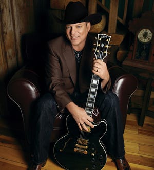 John Michael Montgomery will bring his extensive award-winning country résumé to New Bern on Sunday.