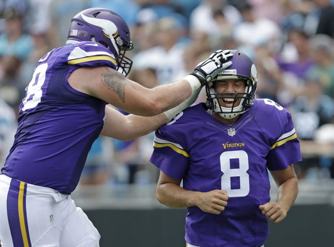 Minnesota Vikings quarterback Sam Bradford (8) will return to Philadelphia for the first time since being traded on Sept. 3 and he will do so at the controls of the only undefeated left in the NFL.