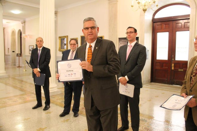 State Rep. Stephan Hay was among the state lawmakers Oct. 19 who accepted certificates from the Election Modernization Coalition, which awarded cities and town clerks for establishing early voting plans. ANTONIO CABAN/STATE HOUSE NEWS SERVICE