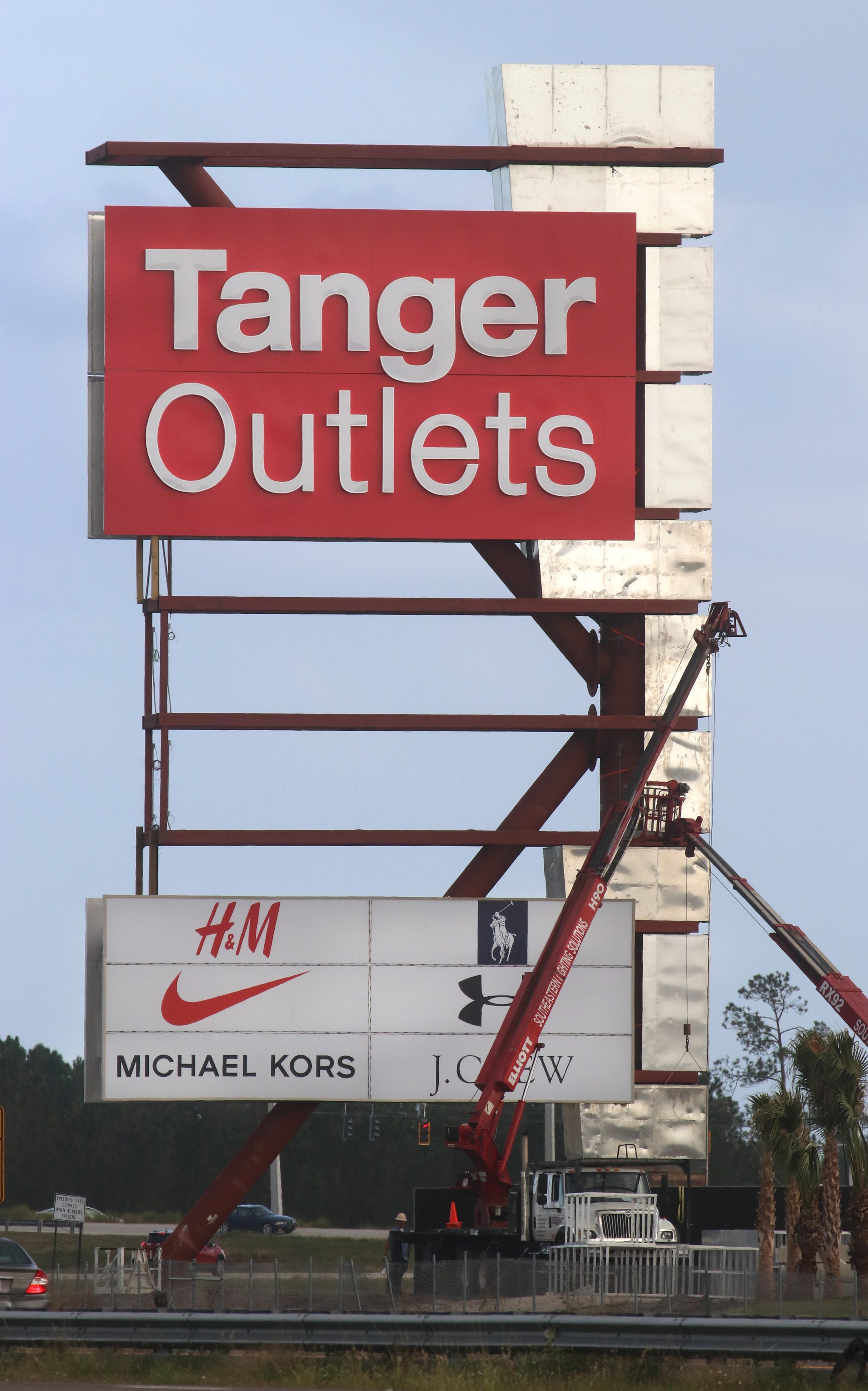 Tanger names more outlet mall tenants