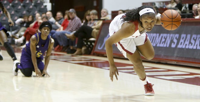 MAIN

Alabama guard Meoshonti Knight (15) grabs a loose ball as she advances toward the basket during Thursday's game with Alcorn State in Coleman Coliseum. Staff Photo/Gary Cosby Jr.