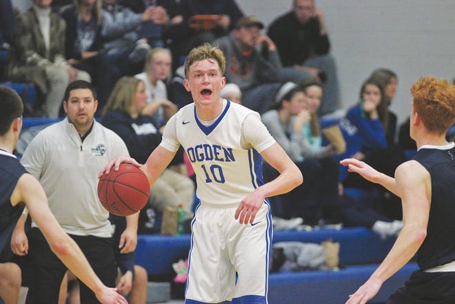 Ogden's Nathan Kennedy tries to get the attention of a teammate in the third quarter of Tuesday's game against Des Moines Christian. Kennedy finished with a team-high 20 points.
