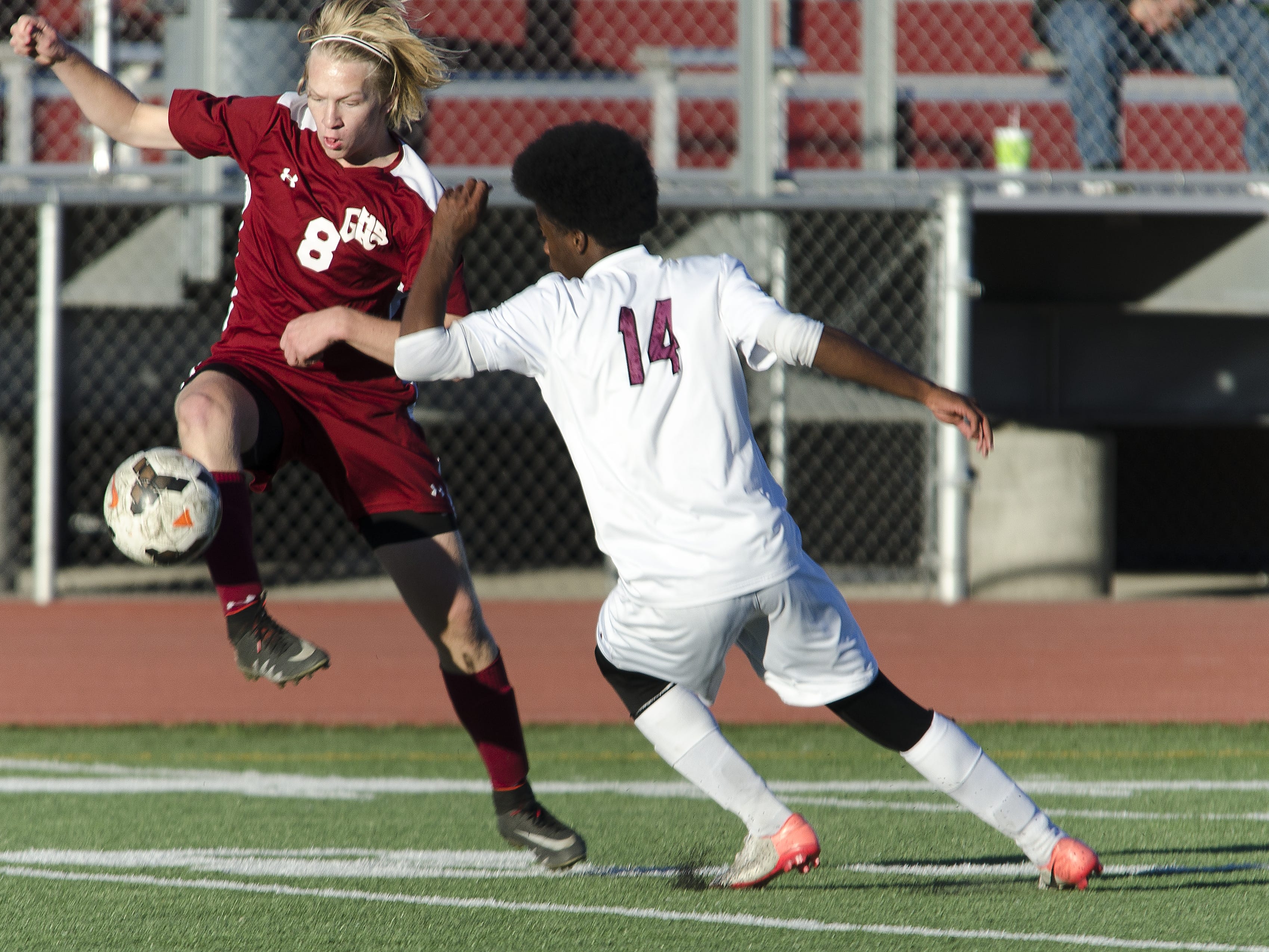 Area Roundup 12-9-16: Pinkerton's late goal earns Cougars tie