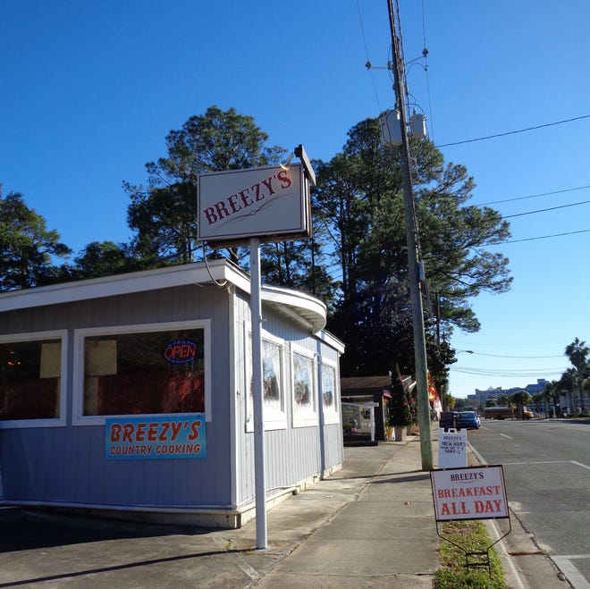 Breezy's, located on Beck Avenue, serves breakfast and lunch daily, as well as dinner on Friday and Saturday evenings. JAN WADDY/THE NEWS HERALD