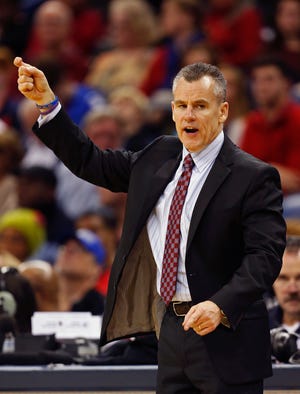 Oklahoma City Thunder coach Billy Donovan directs his team against the New Orleans Pelicans during the first half of an NBA basketball game in New Orleans, Wednesday, Dec. 21, 2016. (AP Photo/Max Becherer)