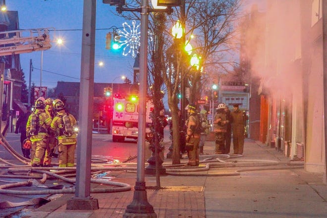 A view from Monroe St. near Front St. while smoke was still billowing. (Photo by TAMMY MASSINGILL)