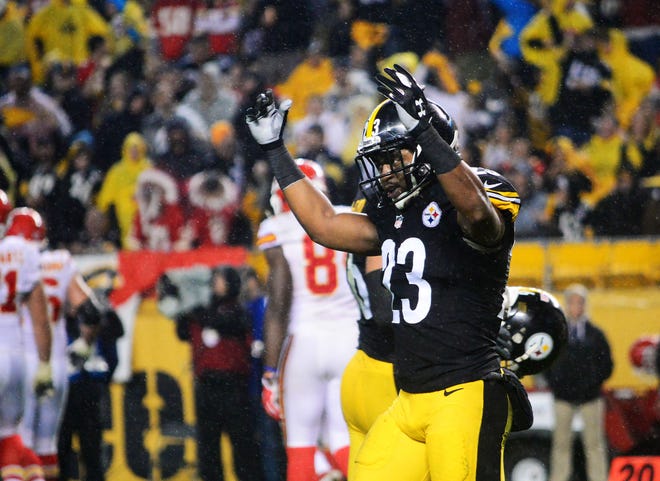 Mike Mitchell celebrates a defensive stop in the fourth quarter of the Steelers game against the Kansas City Chiefs on Oct. 1, 2016 at Heinz Field in Pittsburgh.