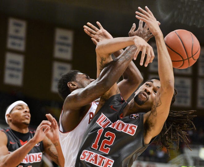 RON JOHNSON/JOURNAL STAR FILE PHOTO In this Journal Star file photo from 2016, Tony Wills of Illinois State (12) and Donte Thomas of Bradley try to get the handle on a rebound during their game at Carver Arena.