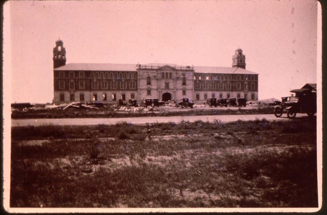The Texas Tech Administration Building in 1925 was a multi-story building on a flat expanse of land. (PROVIDED BY TEXAS TECH SOUTHWEST COLLECTION/SPECIAL COLLECTIONS LIBRARY)
