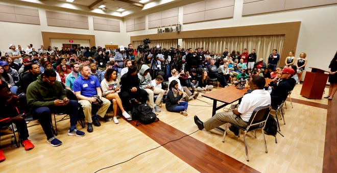 A big crowd crams into a Norman North multi-purpose room Thursday for the announcement that Trae Young would sign with OU. (Photo by Steve Sisney)