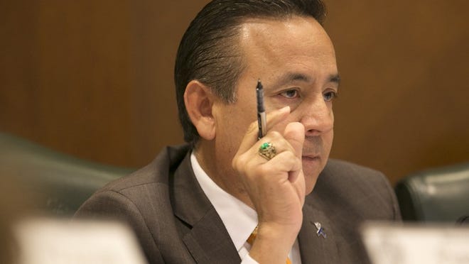 State Senator Carlos Uresti, D-San Antonio. RALPH BARRERA/AMERICAN-STATESMAN