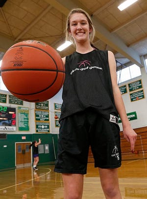 Abington's Jenny Worden will lead her team into the Division 3 tournament as the No. 2 seed in the South Sectional.