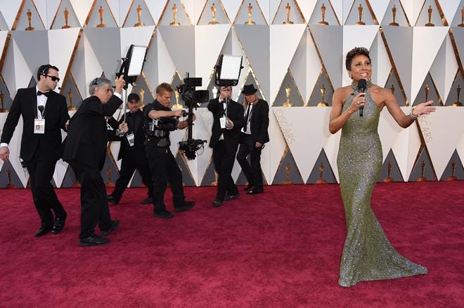 oscars red carpet time