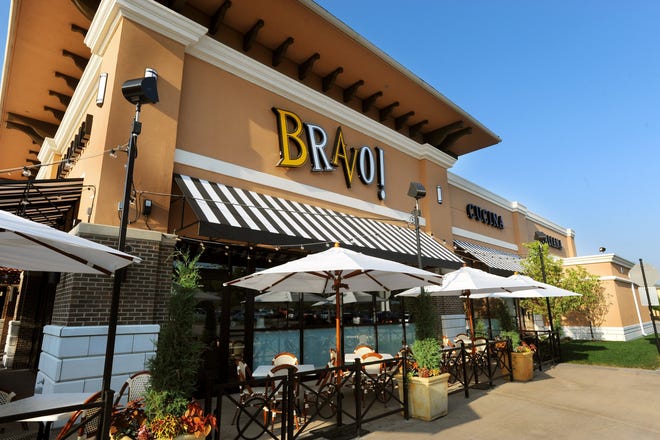 Bravo Brio's management has been adding private dining rooms, pushing catering and delivery services, touting growth in gift card sales and tweaking the menu, but these efforts have not lifted sales yet.
